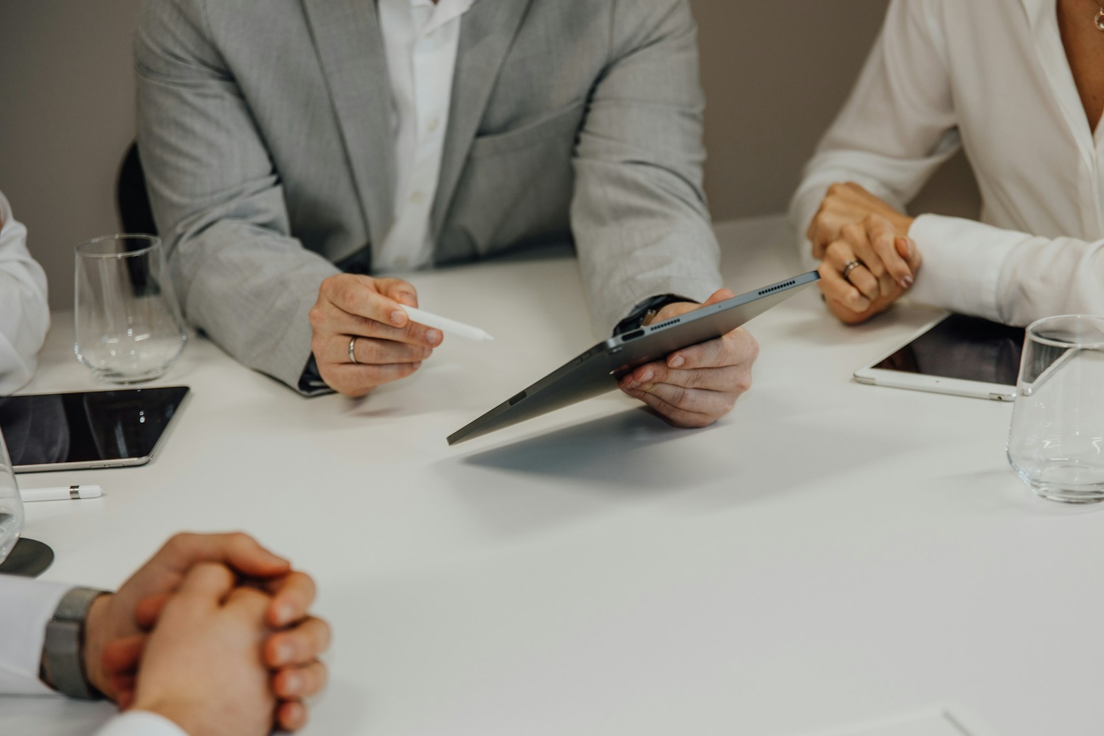 18 Marketing Tactics for High-Quality Leads: Expert Insights