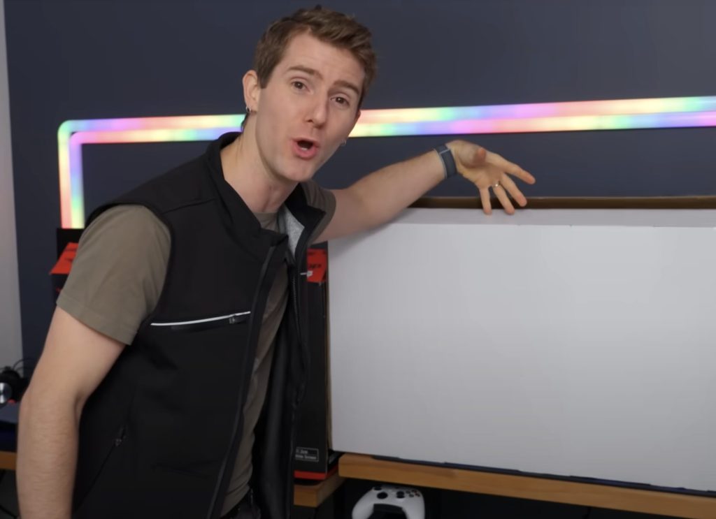 Linus Tech Tips Has Found The Ultimate Gaming Monitor