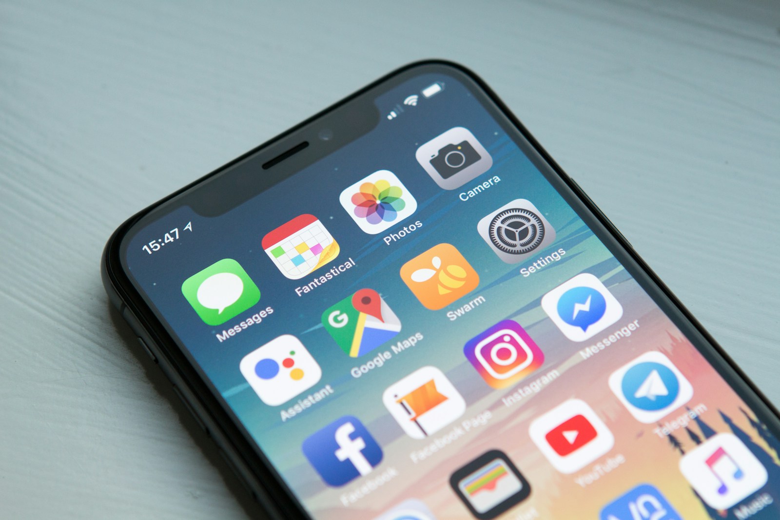 Apple Releases iOS 26 Public Beta With New Design