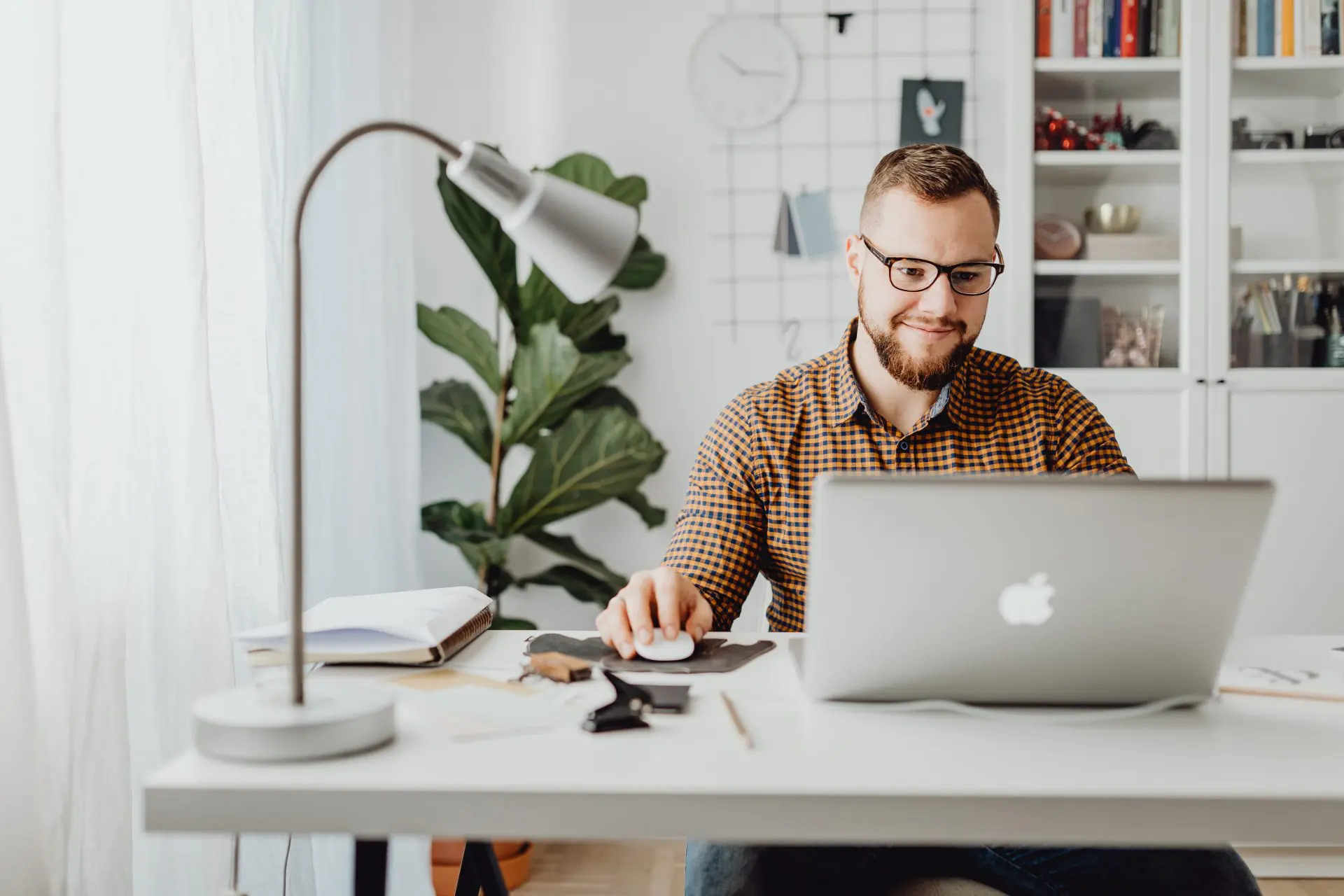 Tech Consultant Salary and Job Description