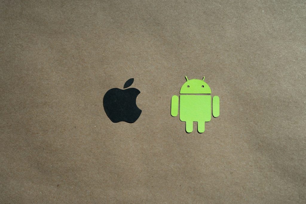 a picture of an apple and a paper cut out of it; how to clear clipboard
