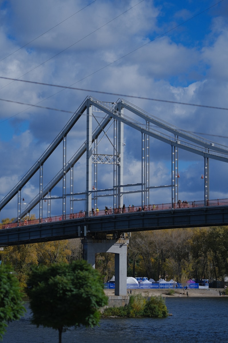 Resilient vs Brittle Services: The Real Differences