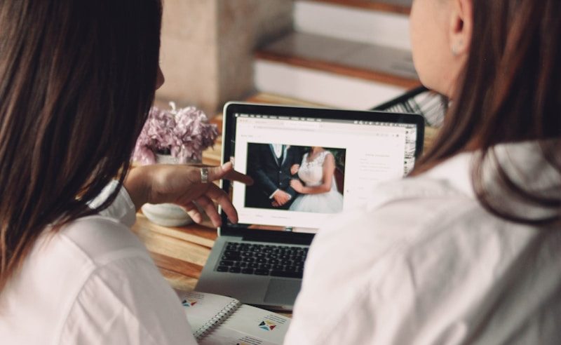 Sisters Launch Nectar Social Startup