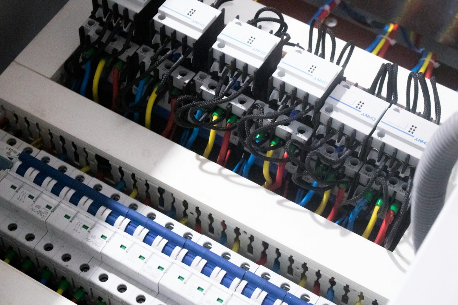 The Circuit Breaker Pattern in Modern Systems - DevX