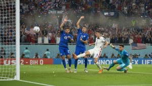 usmnt extends lead free kick