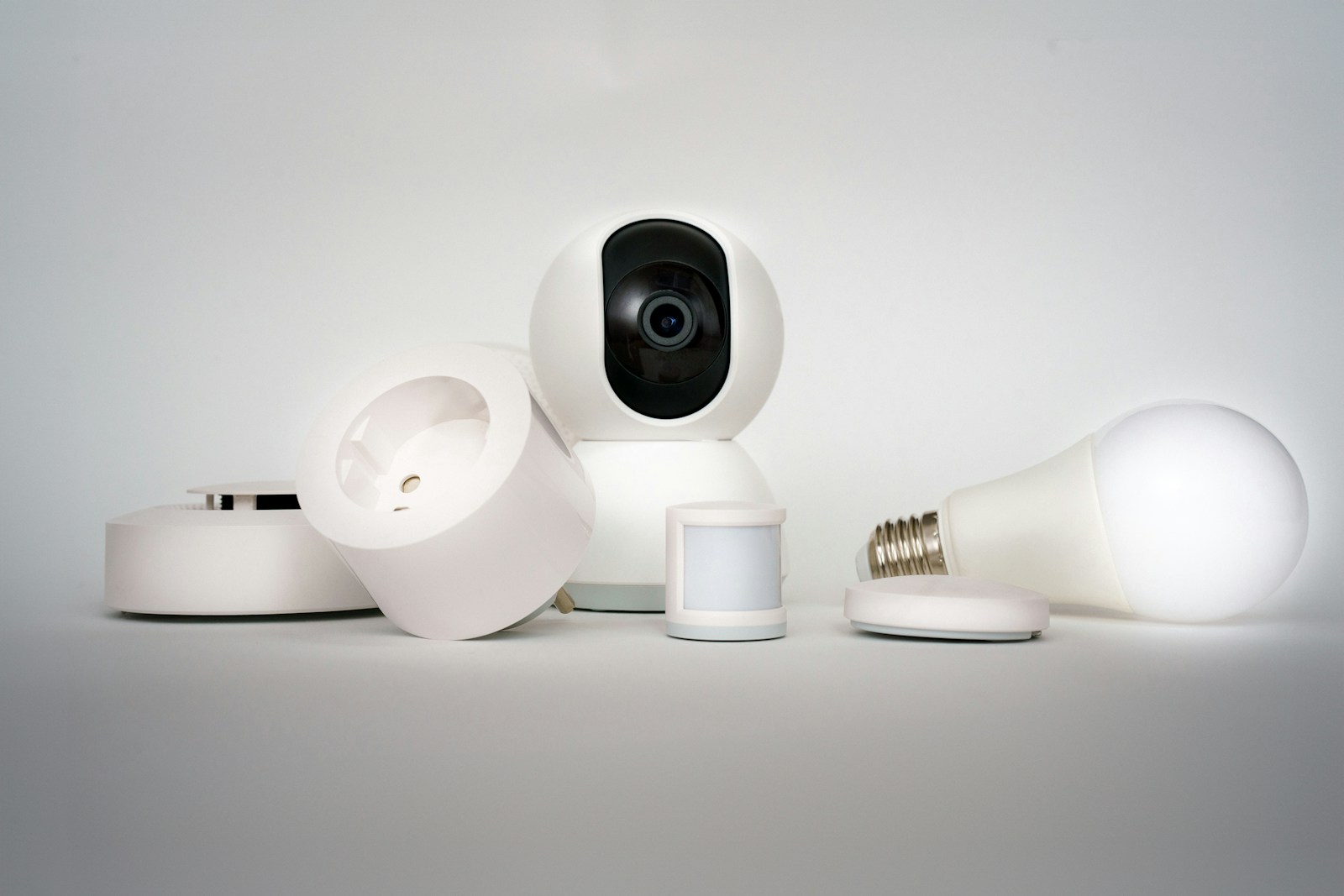 Lockly debuts new smart home products